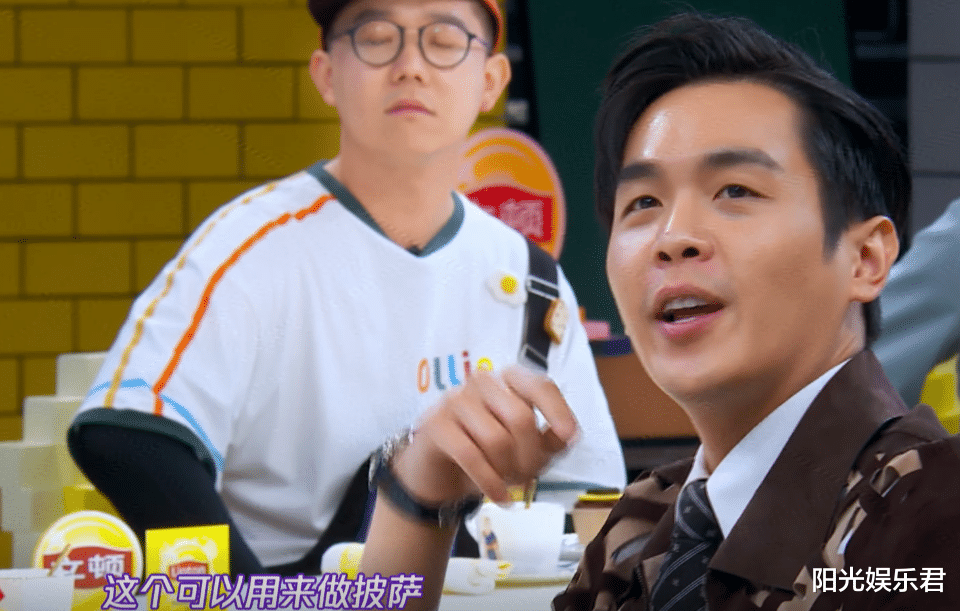 张若昀：张若昀公开冰箱，看到里面的“孕妇”食物后，全网女孩都羡慕了！