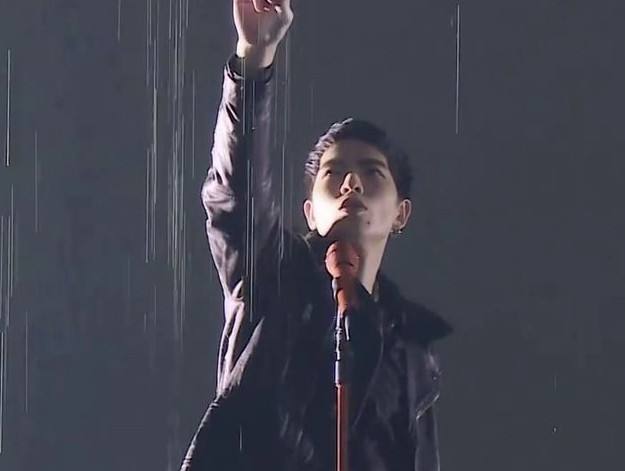 演唱会|“最奇葩”演唱会, 舞台下“空无一人”,歌手却站台上“自嗨”