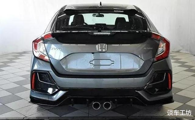 思域@思域两厢版实车曝光!外观战斗感爆棚,高尔夫压力大了