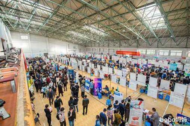 |大学里“最坑人”的几个专业,看似热门,实则毕业后很难就业