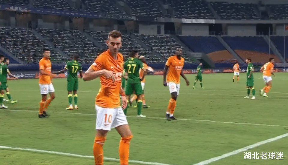 何塞|神奇的何塞教练！卓尔落后下依然加强进攻，平老东家露出神秘微笑