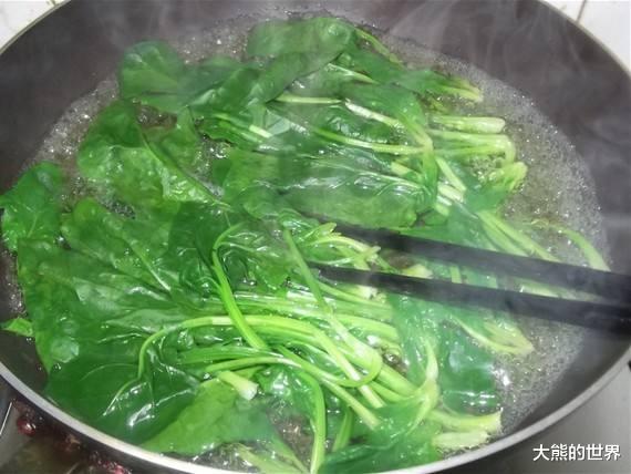 芹菜|4种蔬菜炒前要“焯水”，再忙都不能省这一步，还有很多人不懂