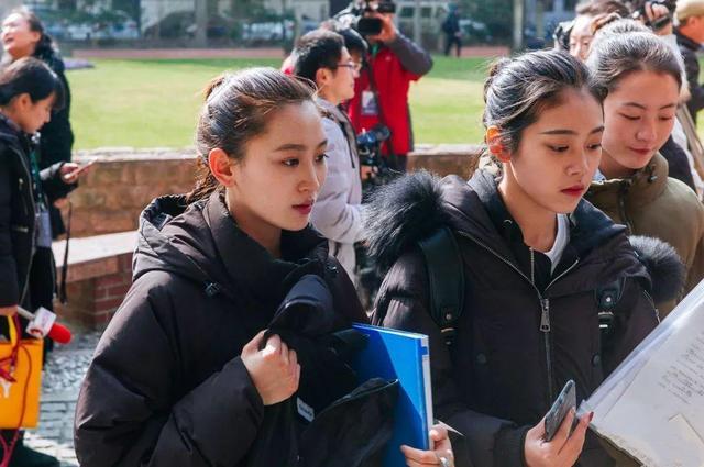 |20省高考录取时间定了，最晚9月底结束，还有一个坏消息