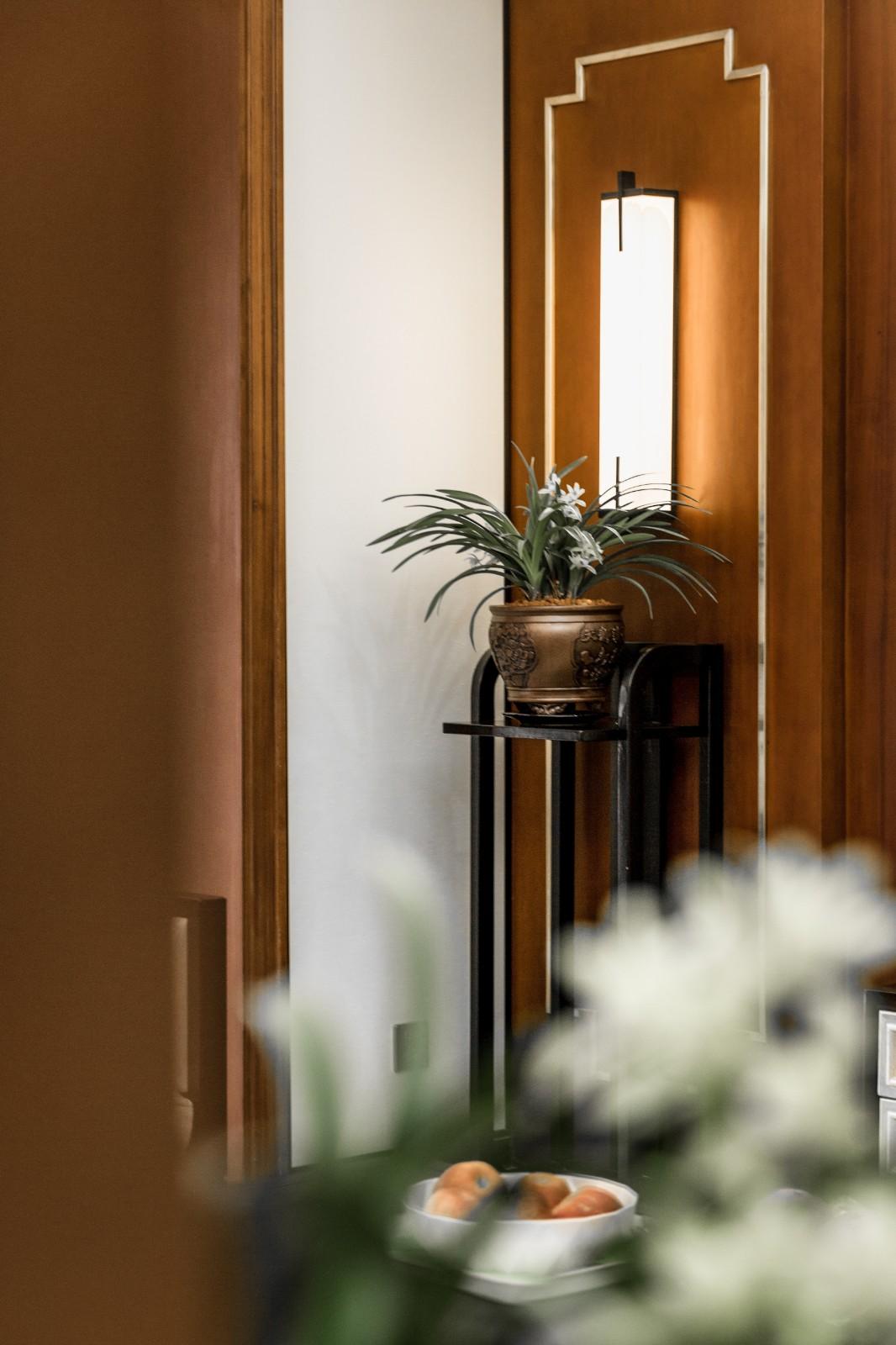 这才是中国风豪宅，300㎡中式别墅，客厅全是红木，卧室有亮点