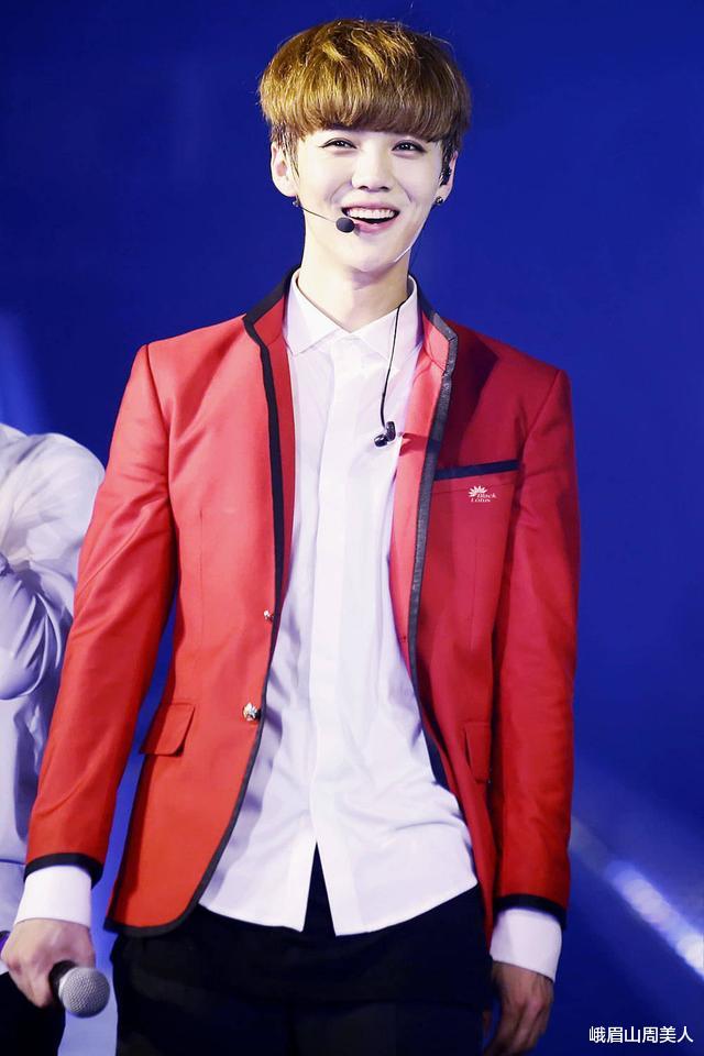 [发型]?男人过了40岁，尽量别留这5种“发型”，又土又显老，你有吗？