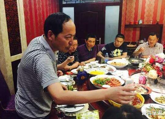 数学|16岁考取哈工大,50岁靠低保度日,学霸的陨落只因一个爱好