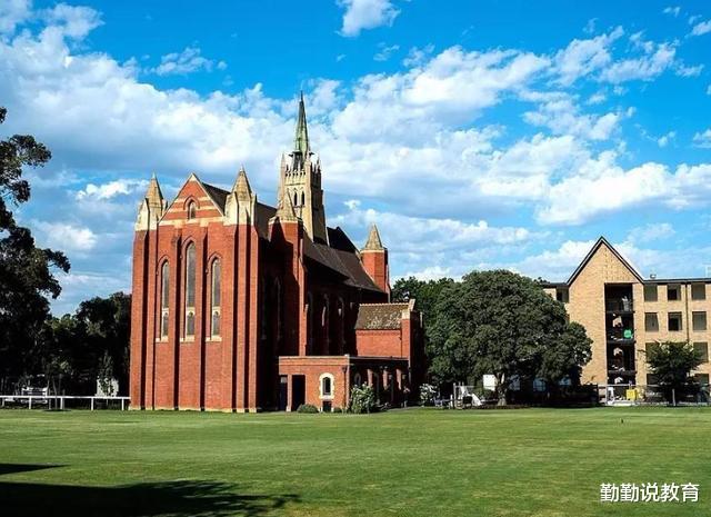 大学|大学里吃“青春饭”的5个专业，后期可能会被淘汰，有你学的吗？