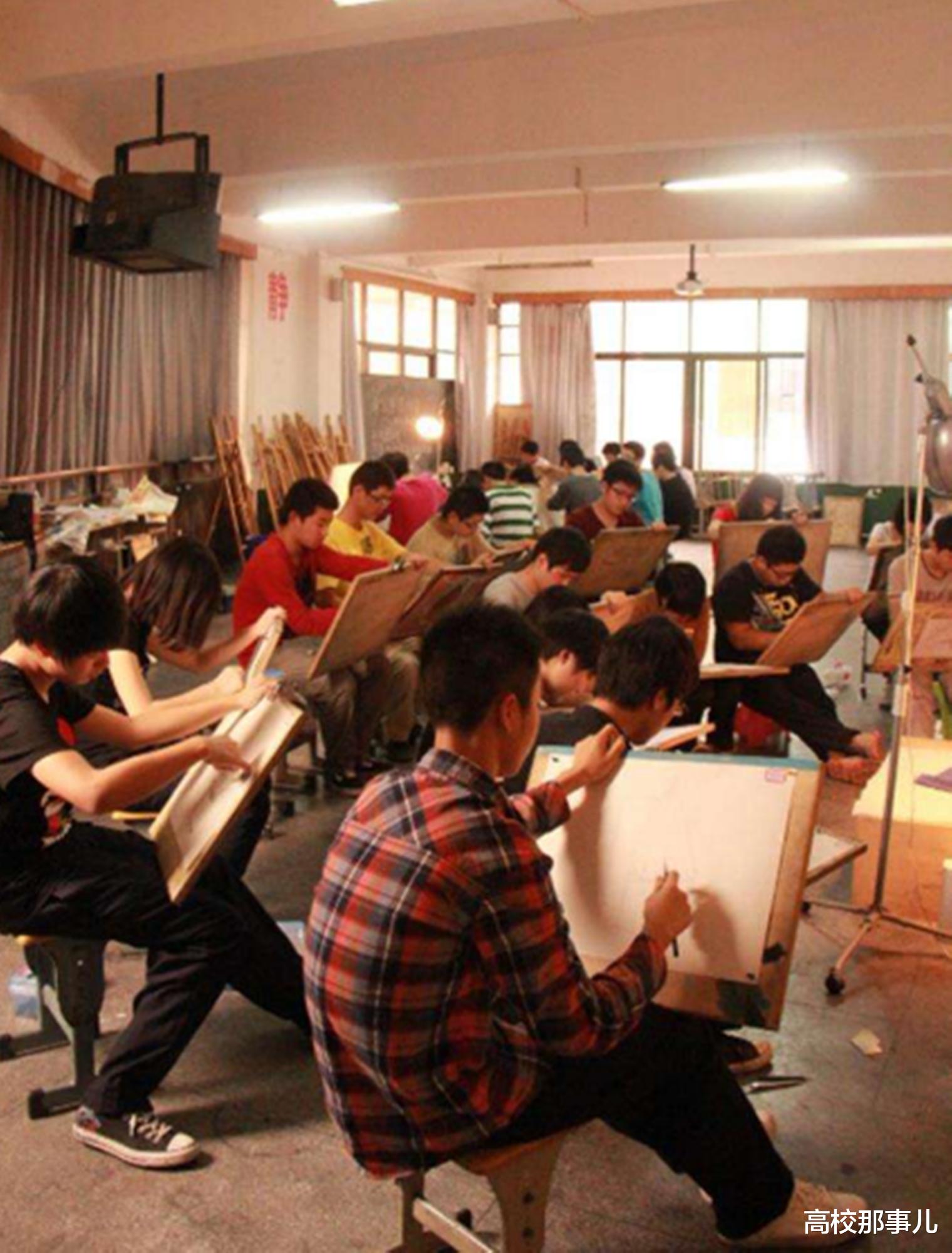 「美术」高考如何选专业?辅导员:慎重选择花费高,开销大的这3个专业