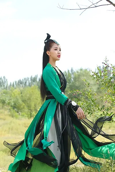 『张新成』《仙剑4》6位演员背景分析 张新成彭小苒是主角，肖战虞书欣其次？