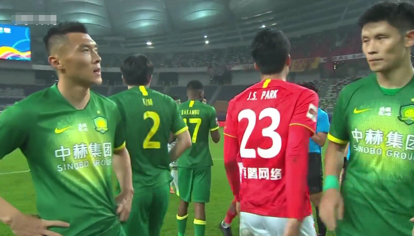 火箭队|没有眼泪！国安众将脸上写满不服，奥古斯托垂头离场，主帅无助