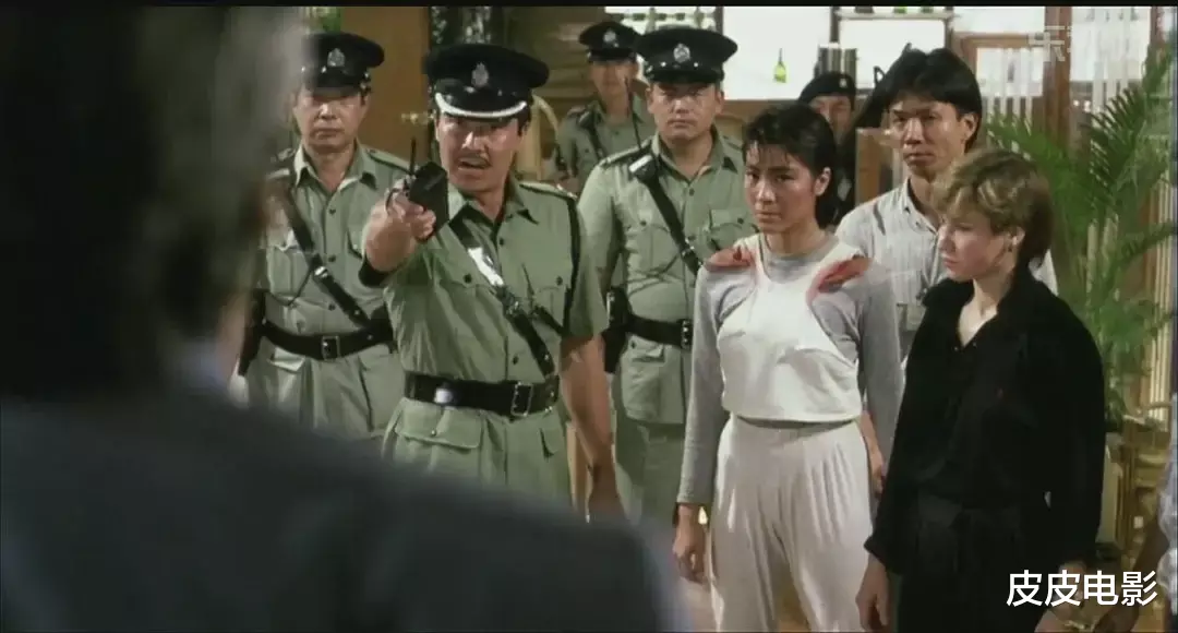 钢铁侠|为捧杨紫琼做明星,亿万富豪买下洪金宝公司,一部港片经典诞生了