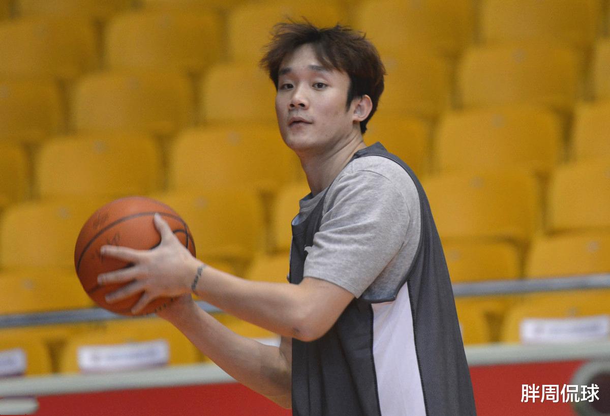 山东男篮|丁彦雨航抵达济南，山东男篮打破CBA争冠格局，巩晓彬开启新时代