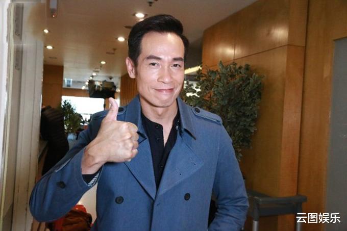 周润发■100位艺人评选心目中的影帝影后，周润发45票夺冠，影后实至名归