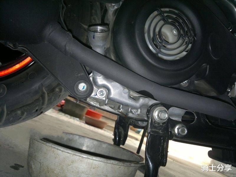 「汽车保养」摩托车一般多少公里换机油？