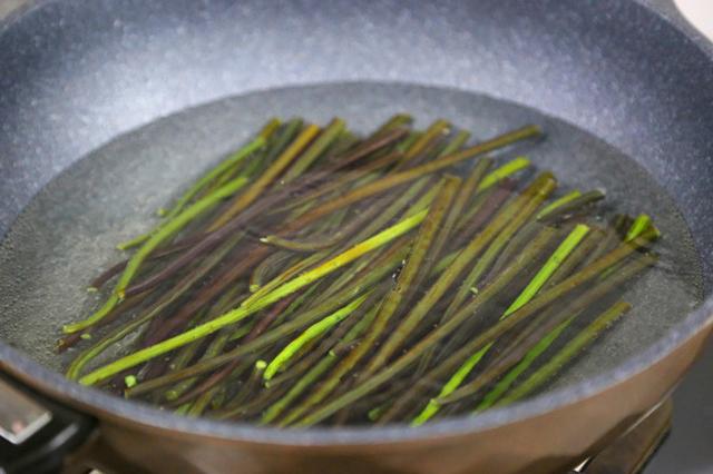 [腊肉]这种食物是“催老剂”，厨师从不让家属吃，劝你再想吃也要忍住