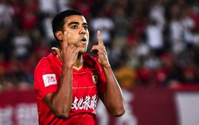 国足：国足归化第4人出炉？欧联杯金靴本已被李铁征召！曾在恒大12场13球