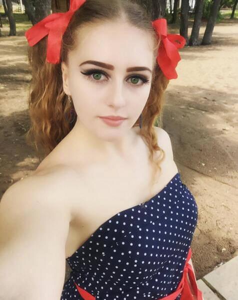 春丽|中国版金刚芭比，被外媒争相报道，cos游戏角色春丽格斗感十足