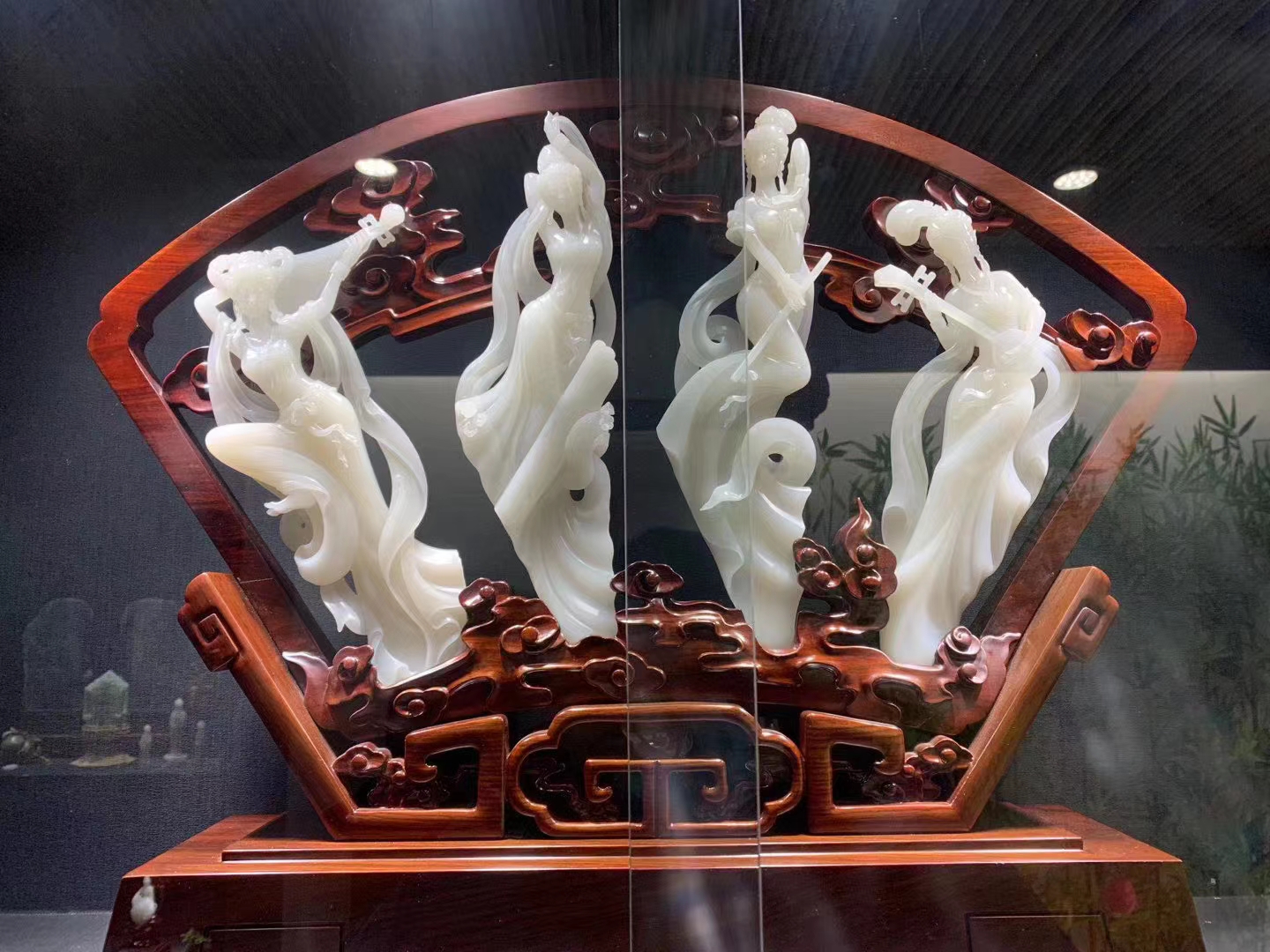 「文玩」能玩得起这些冷门文玩的人，往往都是非富即贵的存在