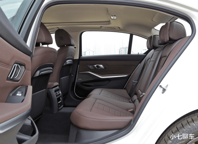 「宝马3系」宝马再添“猛将”!比奔驰C级帅气,爆258马力+8AT,零百5.57秒