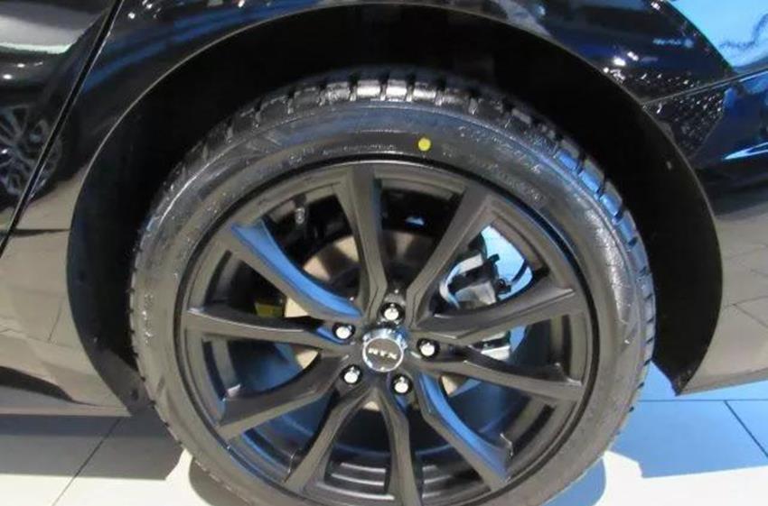 #新车#买啥凯美瑞!当年王者归来,14万开出60万档次,买不起奥迪A7选它