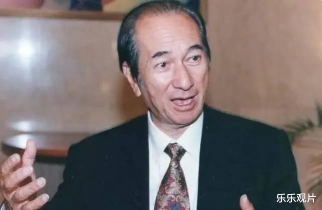 赌王|赌王离世一个月，四太做出3个重大决定，家族地位超过二房姐妹？