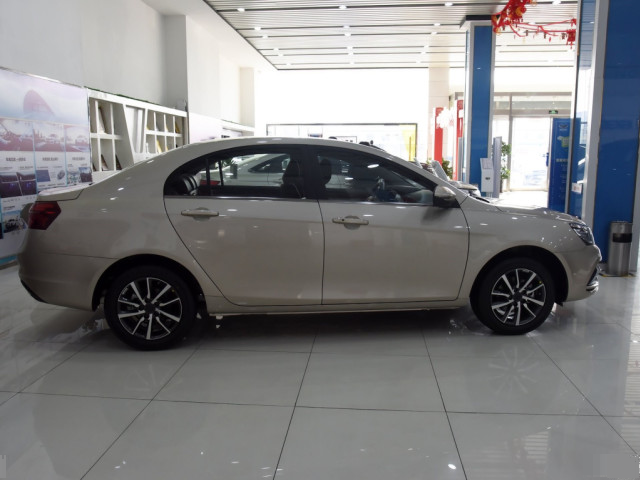 吉利帝豪|吉利帝豪跌破5万元，油耗5.8L，还看什么二手车？