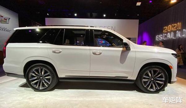 「房车」移动的豪华“房车”，6.2L V8/313kw，开上它旅行真是叫一个爽