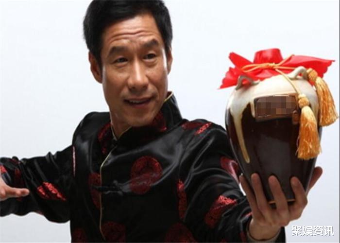 『吴京』娱乐圈的五大酒鬼，吴京27瓶啤酒垫底，最后一位酒量吓的妻子离婚