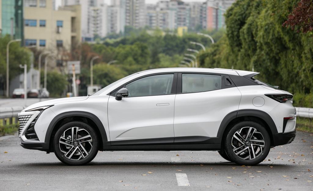 4s店|12.3万提长安UNI-T，这车真的好吗？说说我行驶1600公里的感受！