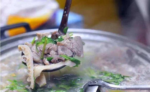 羊杂|羊杂汤里啥最值钱？别被店家坑了，量多不管用，有它才算正宗！