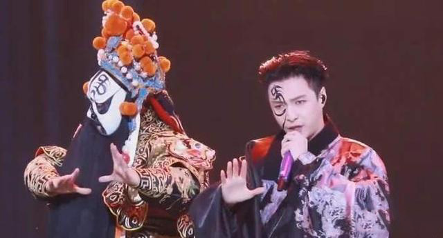 陈卓璇|张艺兴单曲发布，重大突破，MV不输任何电影