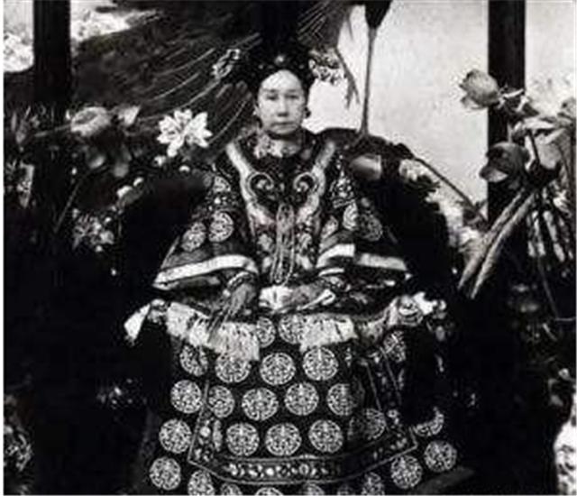 李鸿章▲如李鸿章没命令主力尚存的北洋舰队躲进威海卫避战保船，结局会？