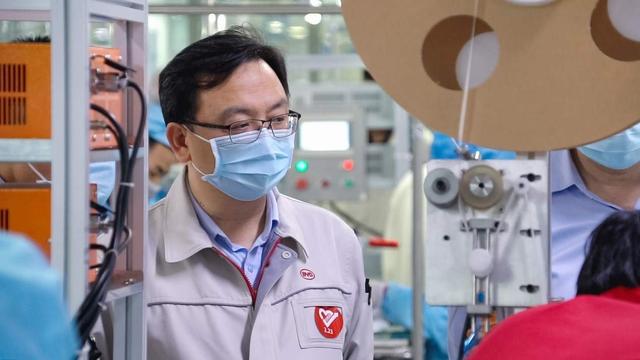 |“我们也能造芯”，面对台积电张忠谋狂言，比亚迪王传福回击