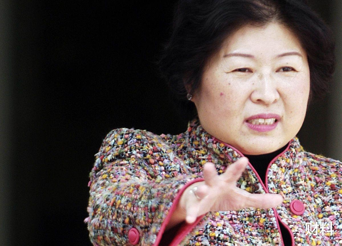 香港|“不起眼”的小生意,暗藏着大商机,有人靠它起家,现身价420亿