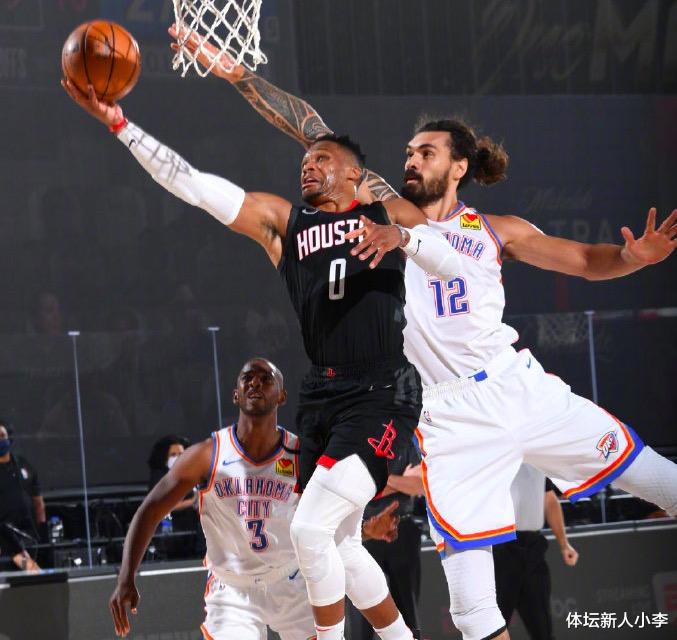 火箭队|火箭惊险晋级，哈登爆粗口，德安东尼盛赞2人，保罗自责落泪