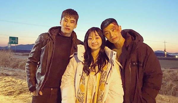 华晨宇▲这部韩剧开创了“烂腰式”烂法，却创下收视率top2纪录