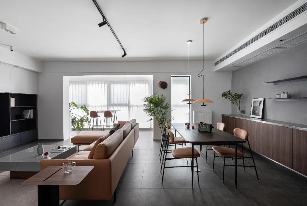 |147平现代简约风,黑白调精致柔和的美感