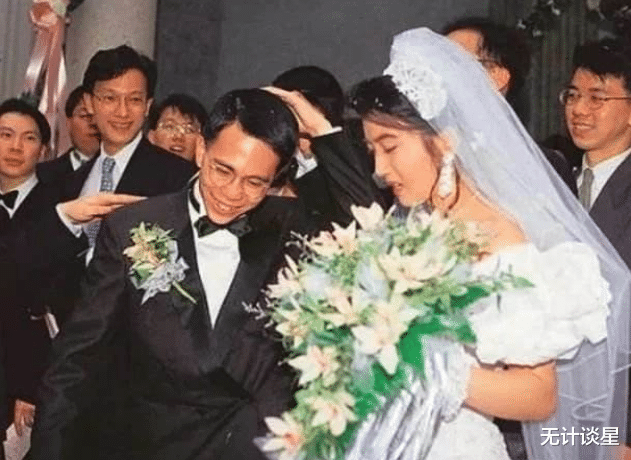 李泽钜|李泽钜：最低调富二代，上学时刷盘子，为何追求妻子被果断拒绝？