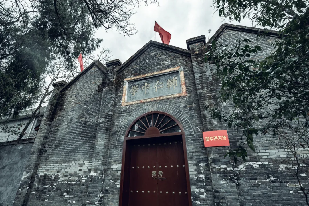 古镇|中国最传奇古镇,一代枭雄的前世今生:一脚踏三省,来了就不想离开!