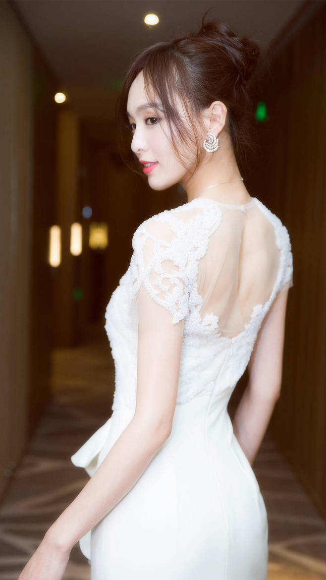 唐嫣|唐嫣和杨幂关系不合？两个人的真实人品又是如何