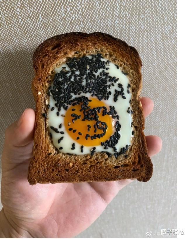 德云社|德云社烧饼被娇妻锁客厅睡，并连任两天客厅“厅长”！