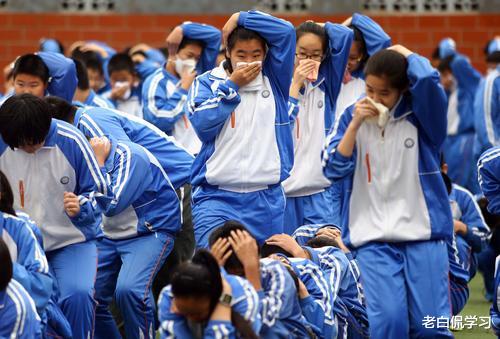 ：挣卖白菜的钱，操卖白粉的心！没有惩戒权，中国教师去向何方？