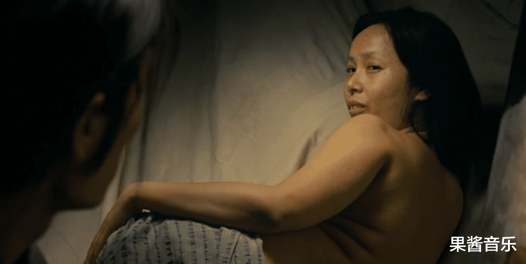 蒋雯丽▲让蒋雯丽又丑又脱，这部文艺片真敢！