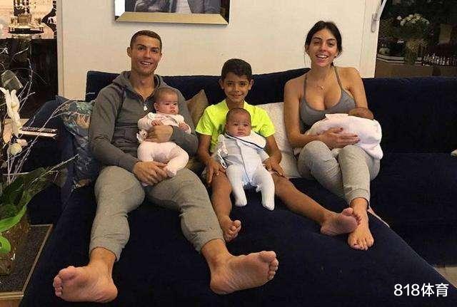 |普天同庆! C罗求婚女友乔治娜, 执子之手与子偕老, 乔妹应允: Yesss