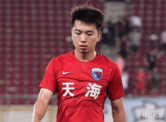 上海申花|距门5米,21岁国奥新星半空门不进:抱头不敢信,目睹对手2连扑!