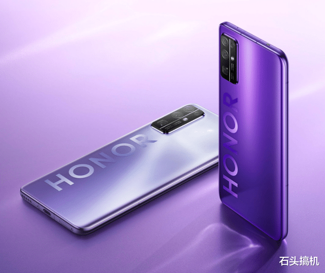 荣耀|真我V5官宣背面采用了大logo设计!与荣耀30系列有点像