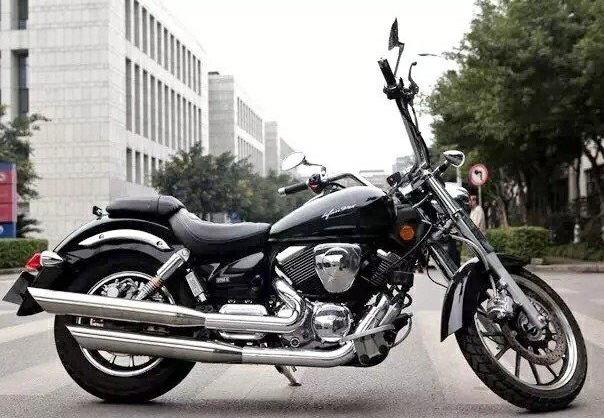 「动力」价格在一二万元左右，可以通勤实用的跨骑摩托车推存