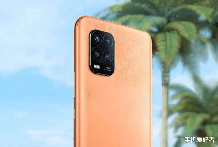 #软件#小米新机再次出现低俗营销，常程：50倍变焦拍女生宿舍，拍裤裆开裂