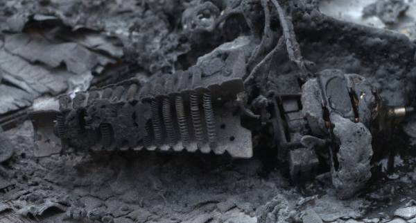 吉首|痛心！吹风机忘关搁置在床铺上，两人不幸遇难！