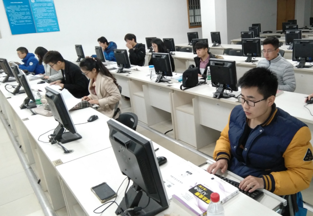 国企|2020年高考四大热门专业,毕业不愁找工作,还容易进国企